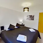 Orangeapartments Riverside Drive,5 Minutes From City Centre