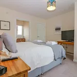10 Goodhope Gardens