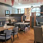 Royal Athenaeum Suites