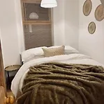 Historic Cottage In The Heart Of Old Aberdeen.