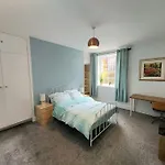 Granite Getaways - The Terrace Below
