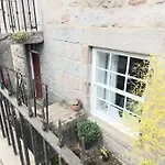 Granite Getaways - The Terrace Below