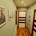 Private Room In Modern Apartment