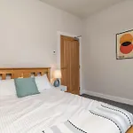 * City Centre * Unique Space *
