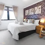 Thistle Apartments - Rose Apartment