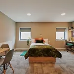 For Students Only - Experience Modern Comfort At The Combworks In Aberdeen