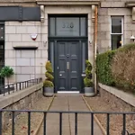 Luxury West End Apartment