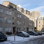 Central-1Bed Flat