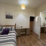 Aberdeen Stay Central 2-Bedrooms Apt-No Party