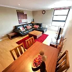 Lovely Two-Bed Apt