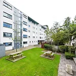 Warm And Cozy Ensuites At Mealmarket Exchange In Aberdeen