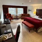 Macdonald Norwood Hall Hotel