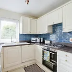 Cosy Modern 2 Bed Garden View Appartment, Parking, Tv Wifi