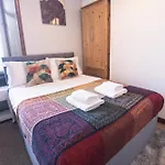Summit Apartment - Cozy Aberdeen West End Flat Prime Location - Perfect For Short Or Long Stay - 1 Bedroom