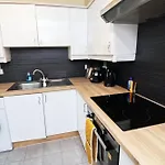 The Summit Apartment - Aberdeen City Centre - Perfect For Long And Short Stay