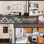 The Summit West End- Elegant Apartment With Free Parking In Prime Location