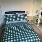 Basic City Kings St View 2 Bed