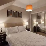 Neat & Comfortable 1 Bedroom Spring Garden Flat