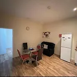 Lovely Twin 2-Flats Condo In Aberdeen-No Party