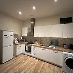 Lovely Twin 2-Flats Condo In Aberdeen-No Party
