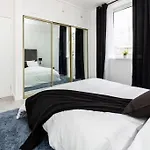 Jays Apartment II
