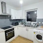 Mearns Gate Neat & Cozy 1 Bedroom Flat - City Centre Aberdeen