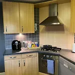 3 Bed Professional Suite For Long Term