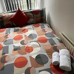 Comfy 1 Bed Workers Apartment