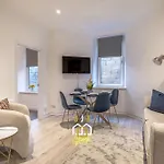 Holburn Hideaway - Sja Stays - Modern 2 Bed Apartment
