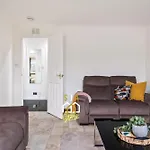 Fonthill Stay - Sja Stays - 3 Bed Apartment