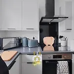 Dee Street Stay - Sja Stays - Modern 2 Bed Apartment