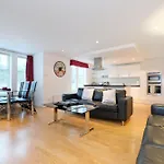 Contemporary Apartment Close To Aberdeen City Centre