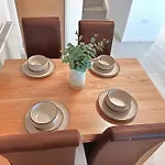 Lains Lettings - Woodend, Lang Stracht Holiday Home