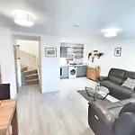 Lains Lettings - Woodend, Lang Stracht Holiday Home