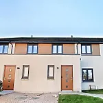 Lains Lettings - Woodend, Lang Stracht Holiday Home