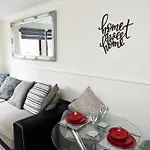 The Summit Apartment - Perfect Short Or Long Stay