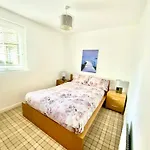 Ground Floor Central 1 Bed With Parking