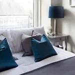 Esslemont Pad
