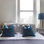 Esslemont Pad
