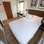 Oakhill Apartment
