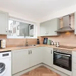 1 Bed-Ground Floor-Free Parking