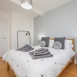 Tiramisu House - Sja Stays - 2 Bed Apartment