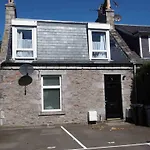 Apl Apartments