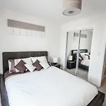 City Centre Orange Apartments - Portland Street