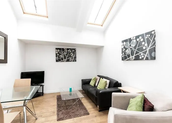 Stunning Executive Relocation 2 Bed Apartment