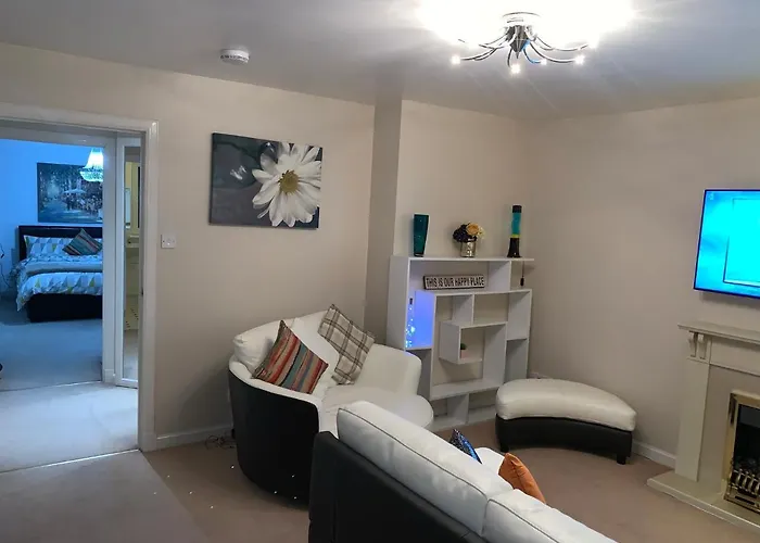 Holland Drive 2 Bedroom Flat