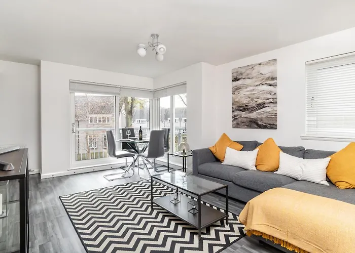Executive Apartment, Free Parking, West End