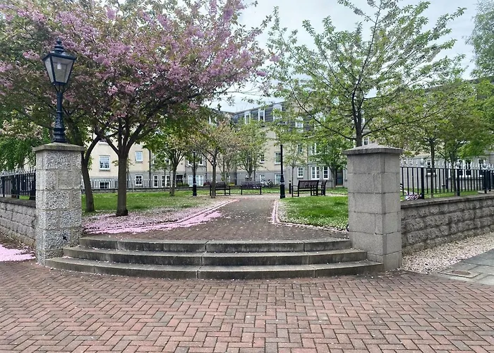 Ground Floor Central 1 Bed With Parking