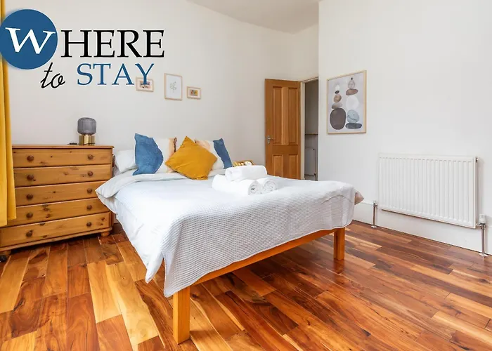 Lovely Aberdeen Apartment, Free Parking, River Side