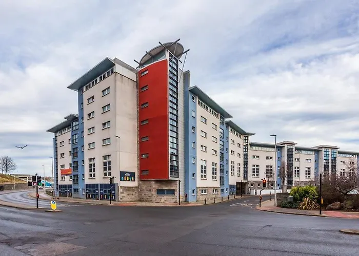 Warm And Cozy Ensuites At Mealmarket Exchange In Aberdeen